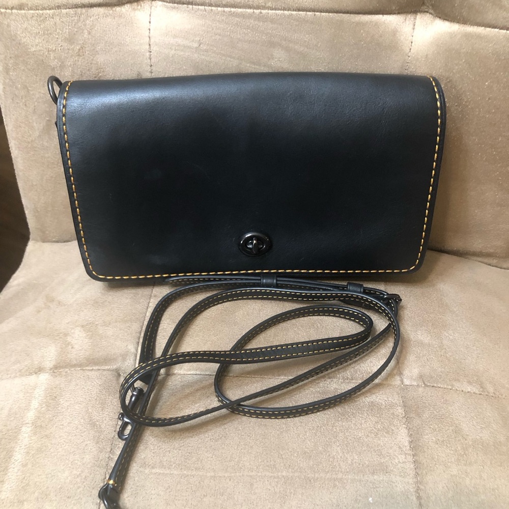 Coach 1941 Dinky Black